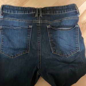 Jolt stretchy distressed jeggings